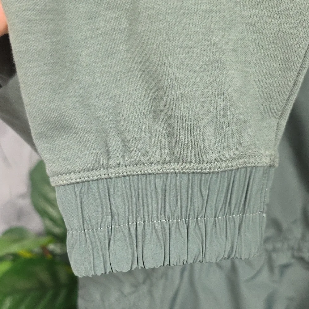 Athleta Triumph Hybrid Sweatshirt - Picture 9 of 11